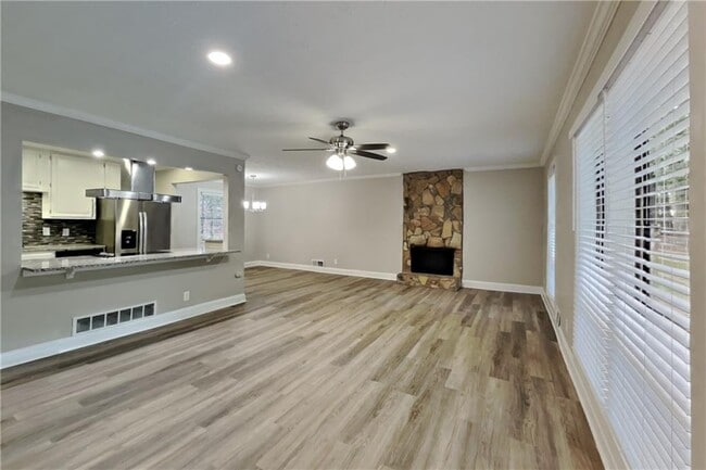 Building Photo - 702 Talemwood Ct SW