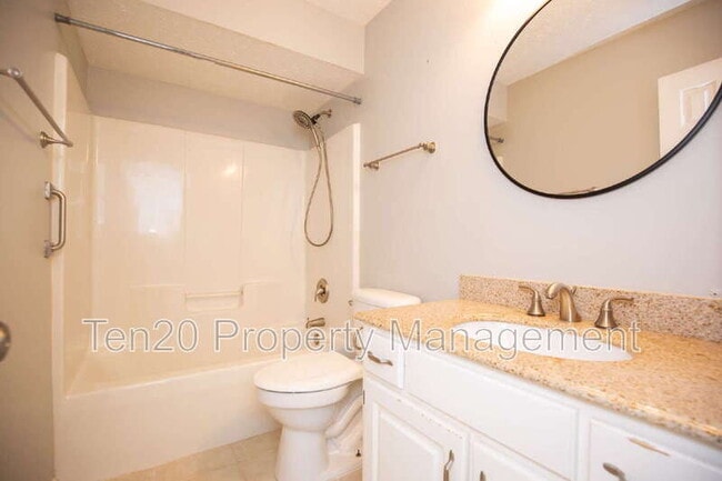 Building Photo - 776 Lee Rd 222