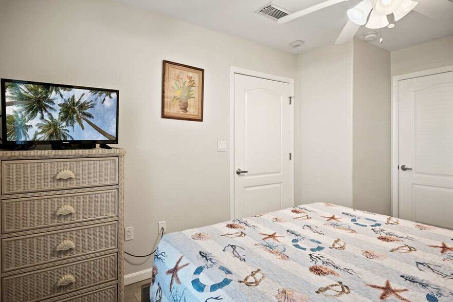 Building Photo - 5495 TX-361