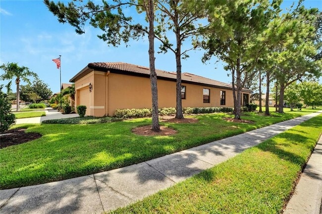 Building Photo - 242 Shell Falls Dr