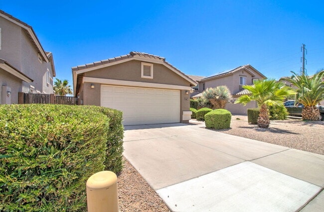 Primary Photo - 41375 W Cahill Dr