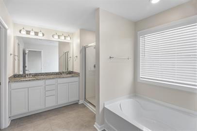 Building Photo - Like New Home in Sage Creek!