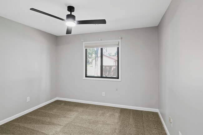 Building Photo - 1203 Dean Dr