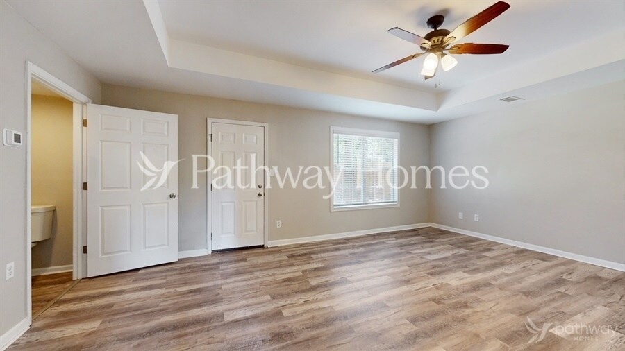 Building Photo - 10891 Knotty Pine Pl