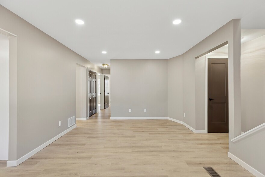 Building Photo - 1205 Sterling Way