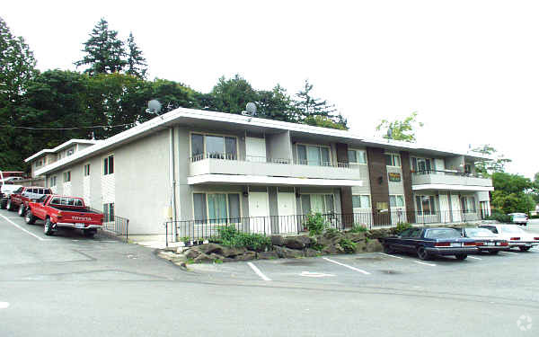 Building Photo - Wind & Hide Apartments