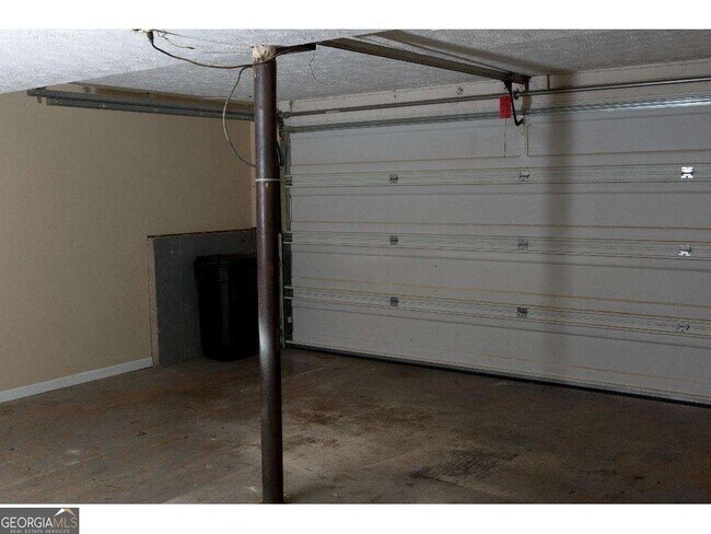 Building Photo - 1995 Holly Cove Rd