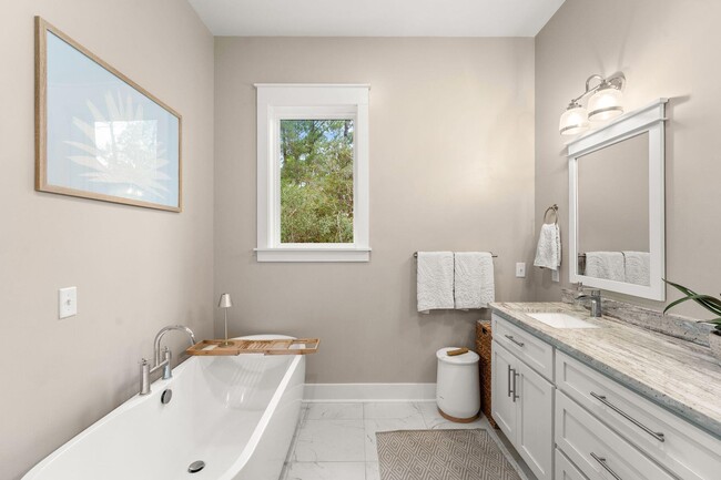 Building Photo - 156 Summer Breeze Ln