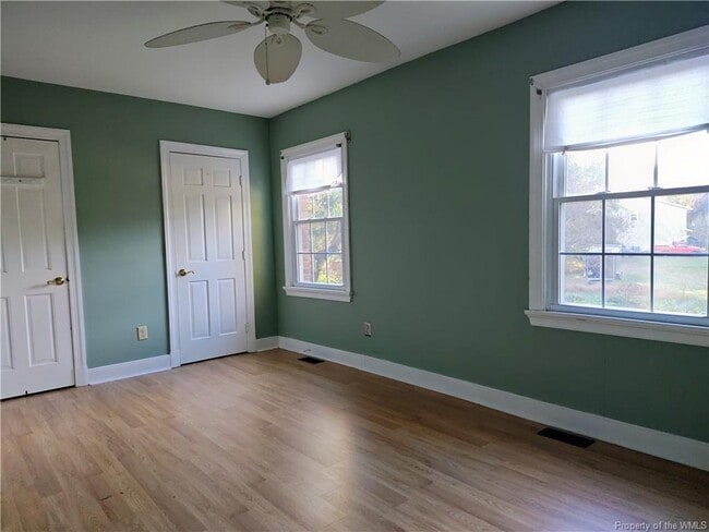 Building Photo - 405 London Company Way