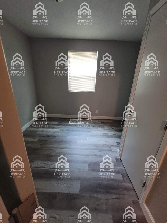 Building Photo - 2608 Wooddale Ave