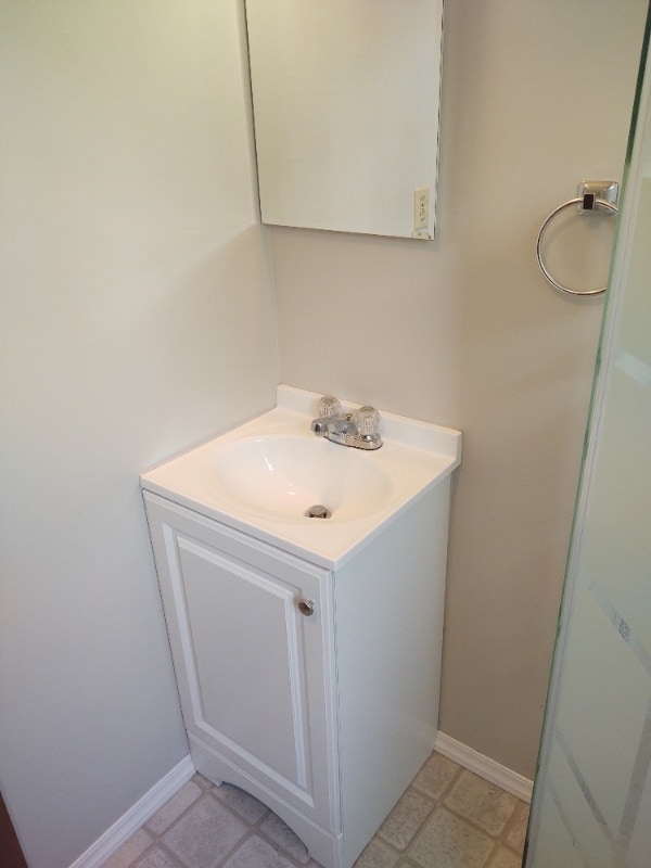 Building Photo - 315 Main St