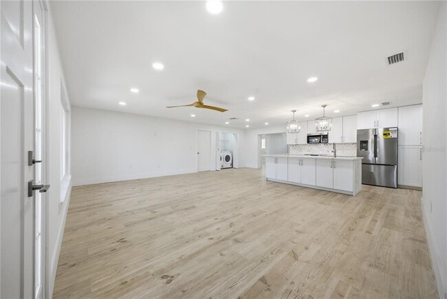 Building Photo - 1301 62nd Terrace S