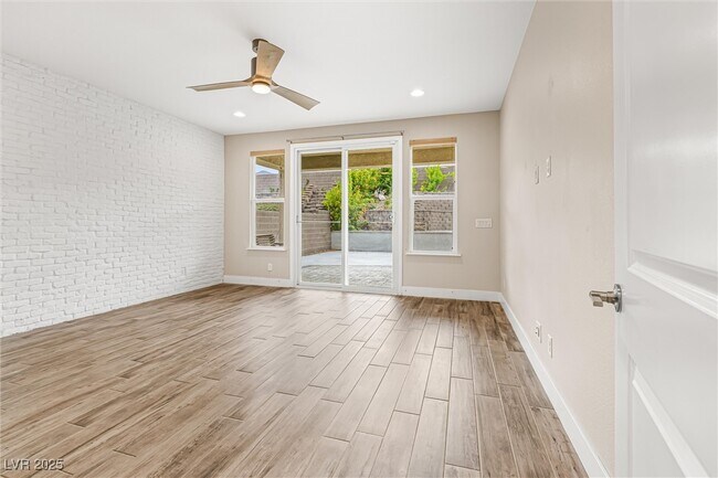 Building Photo - 4631 Amazing View St