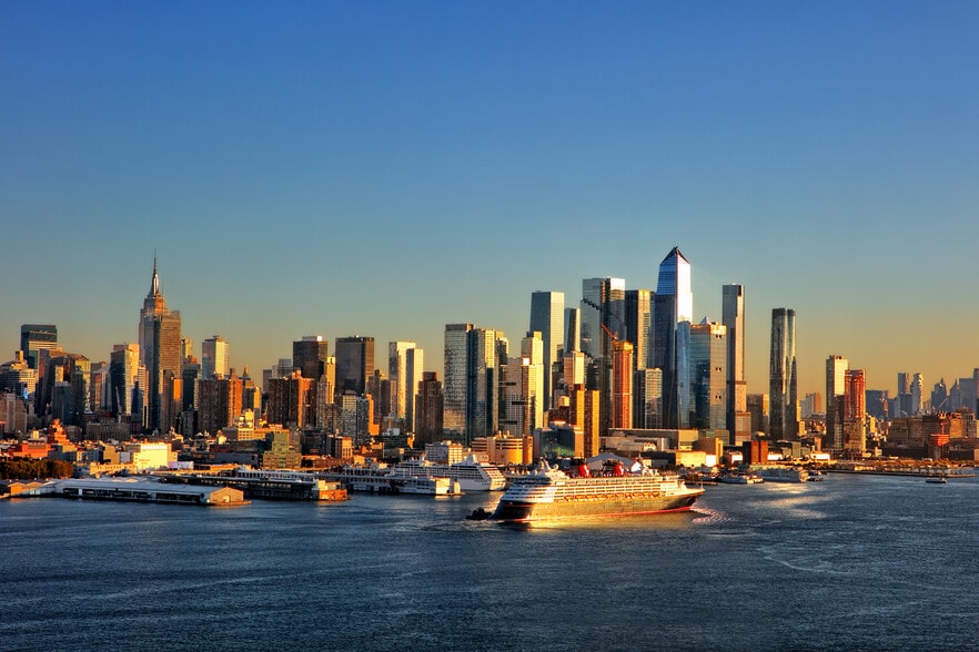 Building Photo - 6050 Boulevard E