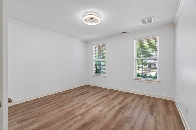 Building Photo - 143 Kendrick Pines Blvd