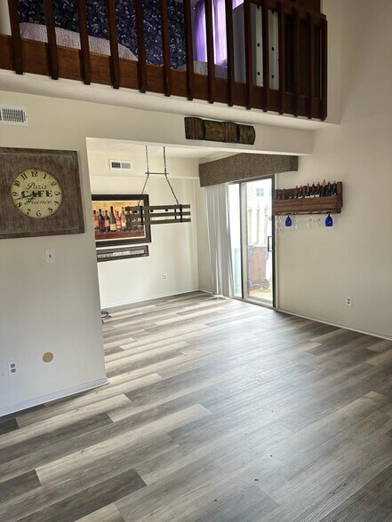 Building Photo - 1492 Sanzon Dr
