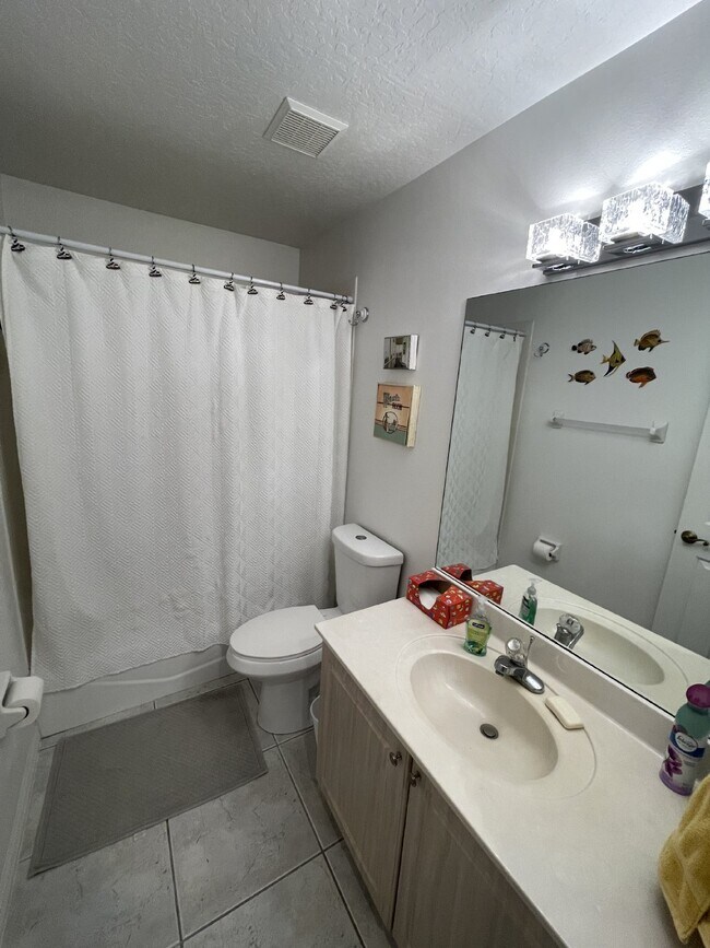 Building Photo - St. Lucie Villas