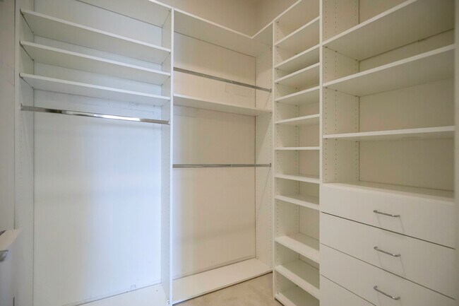 Building Photo - 2300 Via Calderia