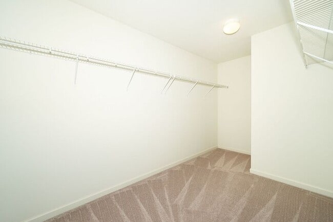 Building Photo - 4 Bedroom With Finished Basement in Westfield!