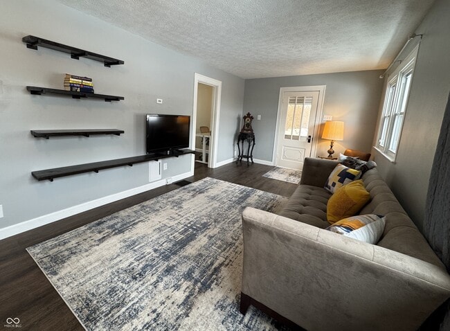 Building Photo - 6186 Evanston Ave