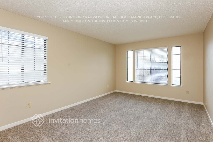 Building Photo - 2592 Clipper Ln