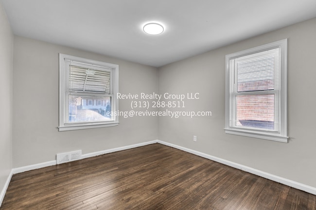 Building Photo - 18010 Sorrento Ave