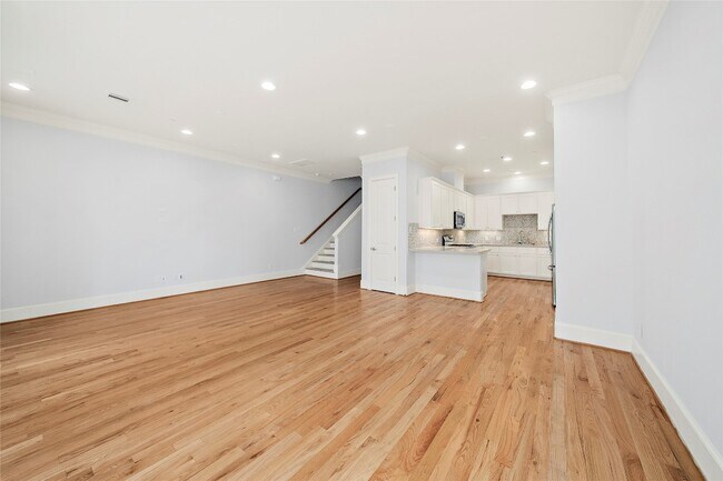 Building Photo - 4031 Bellefontaine