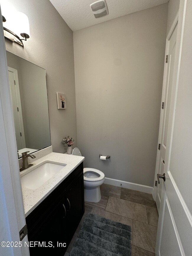 Building Photo - 8613 Homeplace Dr