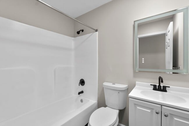 Building Photo - 2027 E Baltimore St