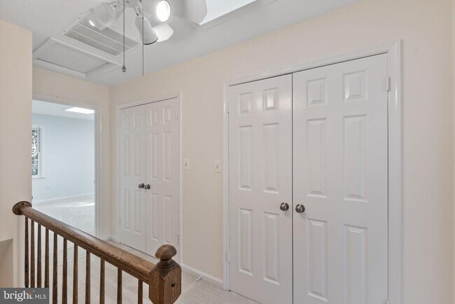 Building Photo - 6860 Williamsburg Pond Ct