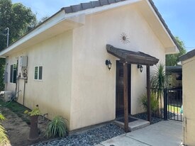 Building Photo - 8334 Quartz Ave
