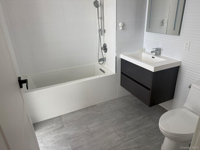 Building Photo - 97-29 64th Rd