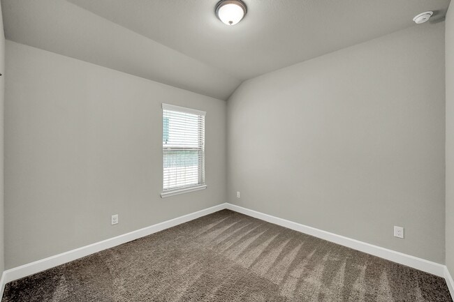 Building Photo - 328 Rise Ln