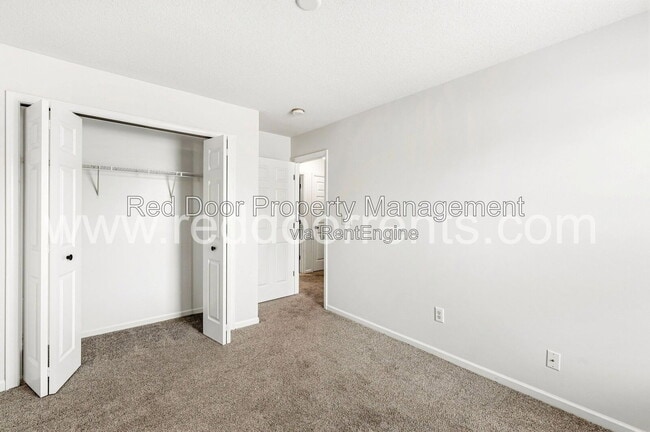 Building Photo - 127 Broadmoor Bend