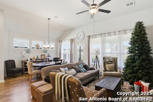 Building Photo - 123 Escondido