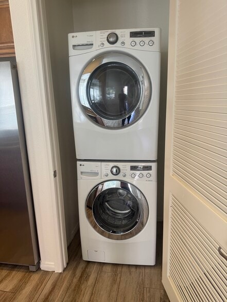 Washer and dryer in unit - 38 E Serene Ave
