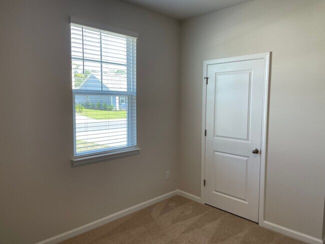 Building Photo - 3 Bedroom 2 Bathroom House in Supply NC