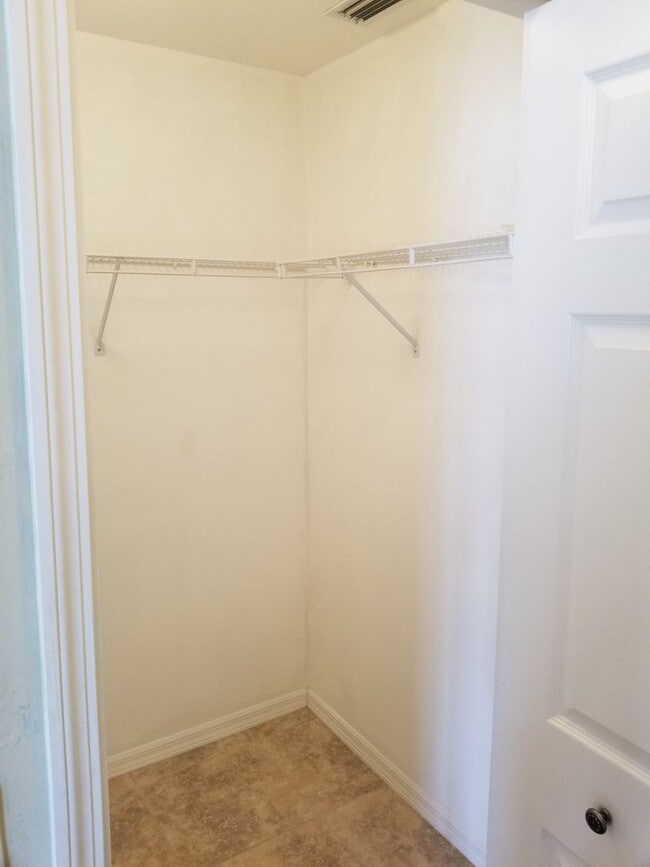 Building Photo - 2321 SW 19th St