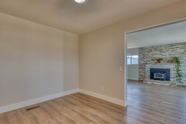 Building Photo - 3052 Eddy Cir
