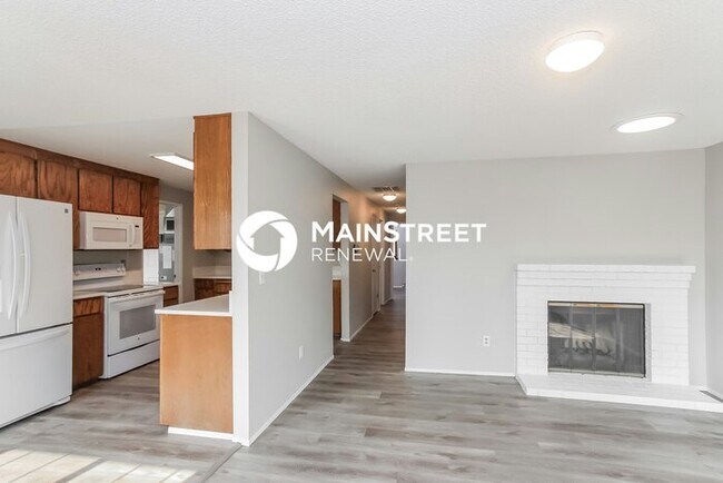 Building Photo - 3 Bedroom Pet-Friendly Home in Tacoma, WA with Main Street Renewal
