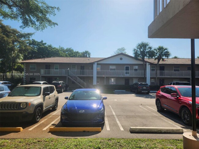 Building Photo - 8750 Royal Palm Blvd