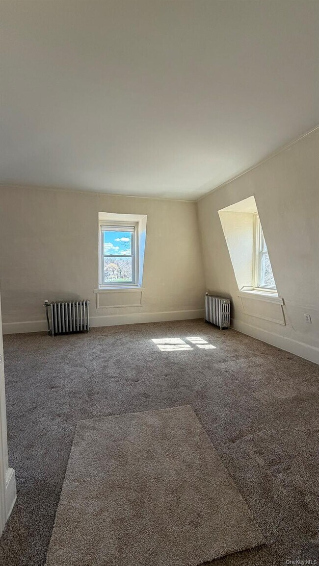 Building Photo - 64 Anstice St