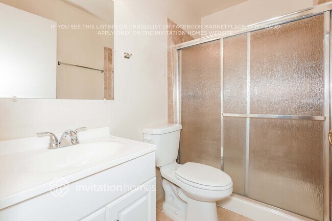 Building Photo - 1904 S Apache Dr