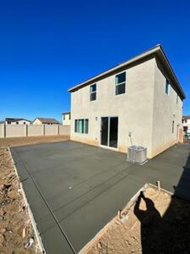 Building Photo - Brand New Home in Spring Mountain Ranch!