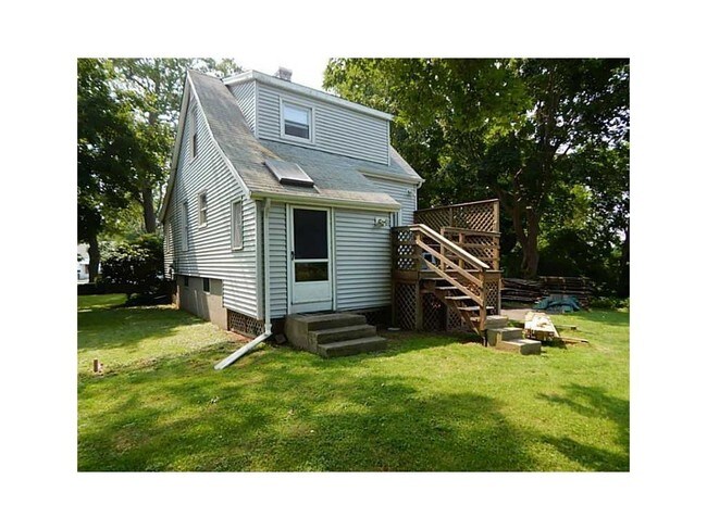 Building Photo - 1785 W Main Rd