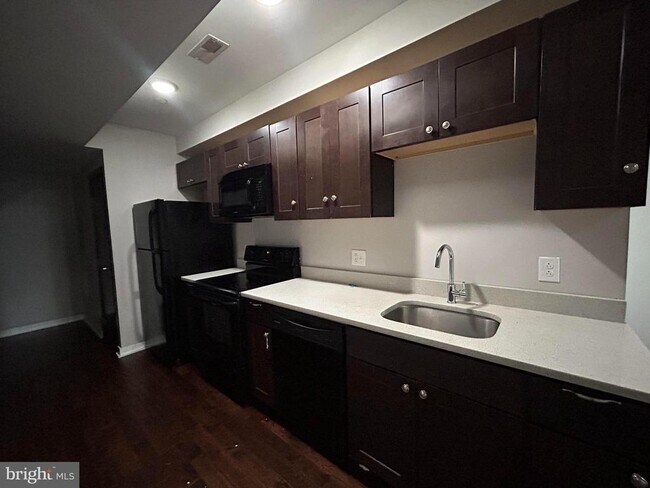 Primary Photo - 1704 N 18th St