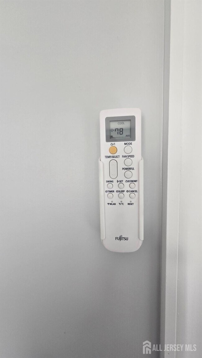 Building Photo - 272 Market St