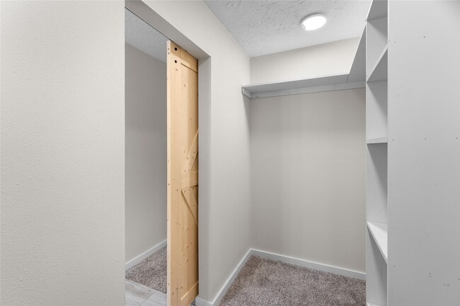 Building Photo - 28814 Enchanted Dr