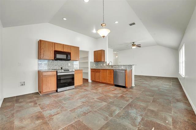 Building Photo - 8112 Autumn Creek Trail