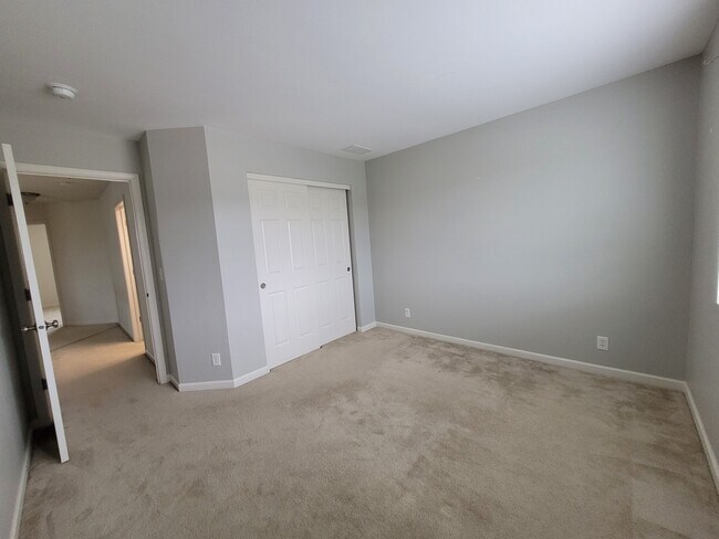 Bedroom2 - 646 Vine St